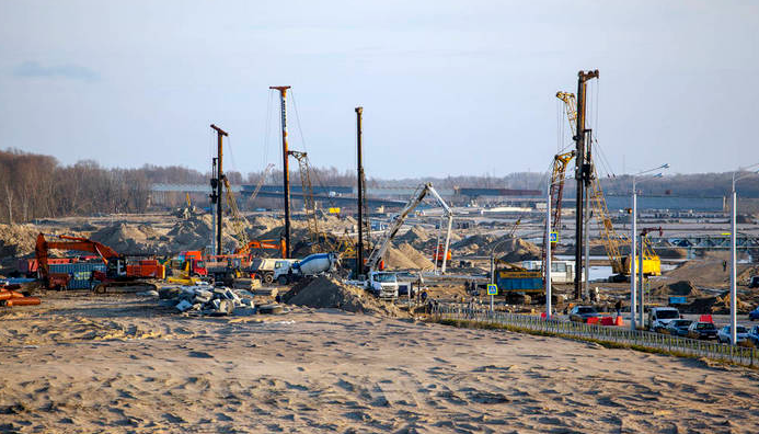 商砼路面表層材料松動(dòng)脫落用什么方法來處理效果會比較好?